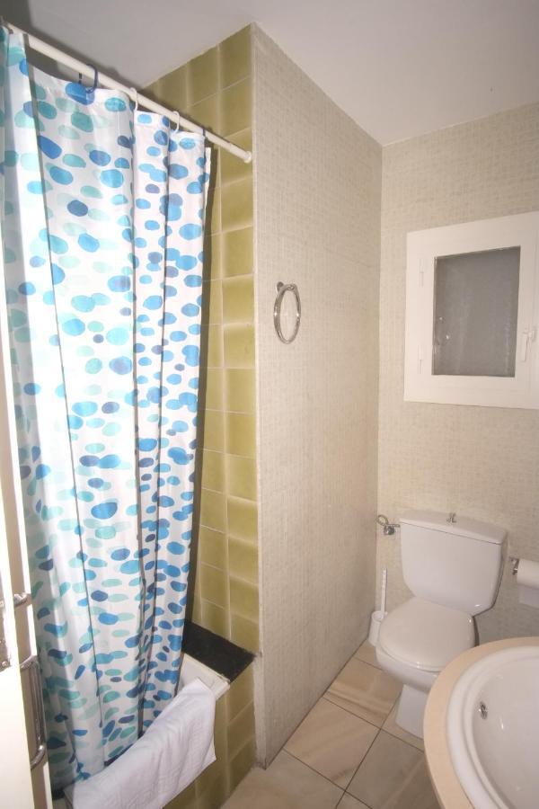 Lovely Apartment At Park Gueell Barcelona Buitenkant foto