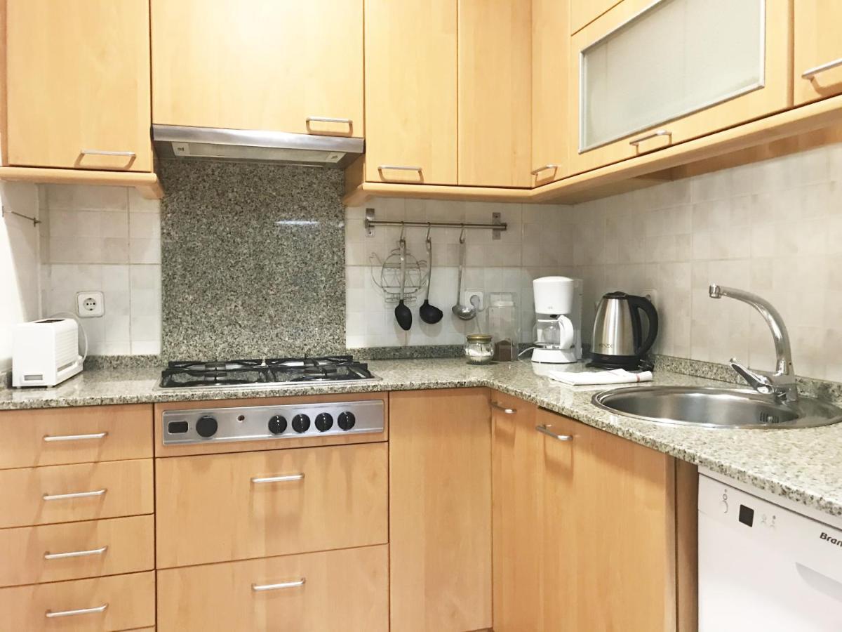 Lovely Apartment At Park Gueell Barcelona Buitenkant foto